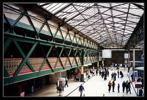 Estaciones de tren de Edimburgo y Glasgow