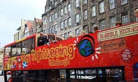 Tour en el bus turístico en Edimburgo