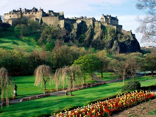 Visitar castillos escoceses con descuento