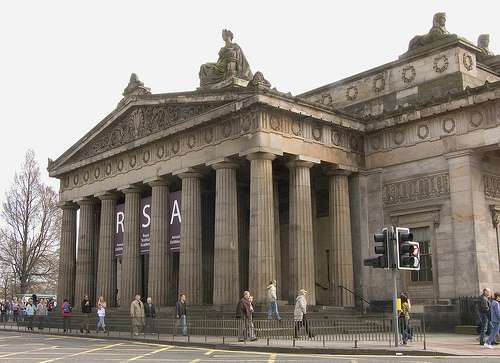 La Real Academia y La Galeria Nacional en Escocia